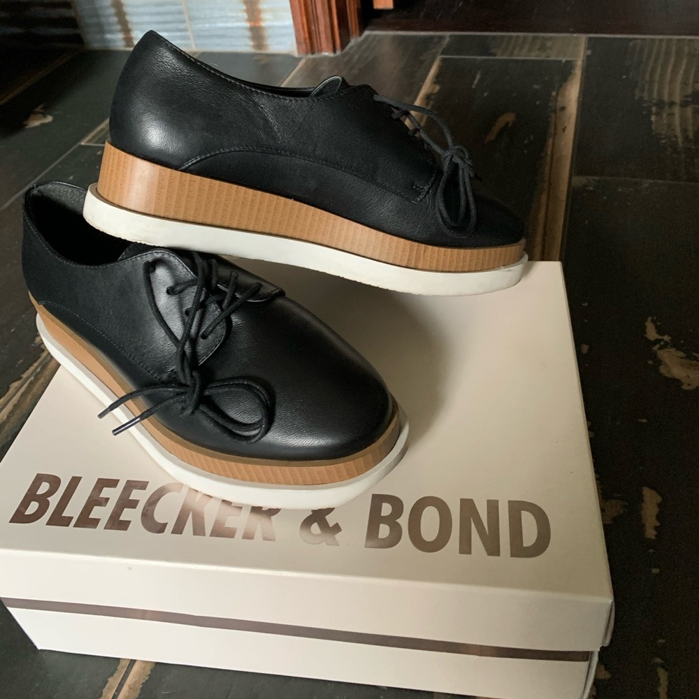 Barely worn Oxford wedge